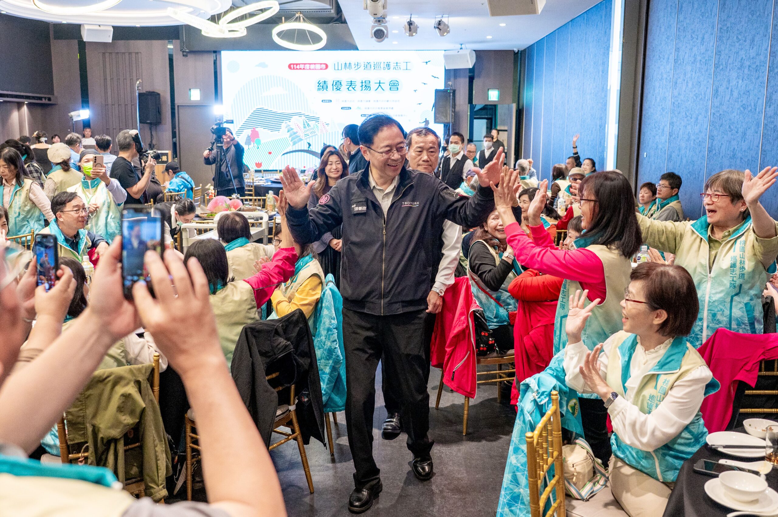 維護桃園山林步道環境與安全 張善政表揚4績優團隊 dfd18d00 05ae 4cd1 ad2f cc1dbac554dc scaled