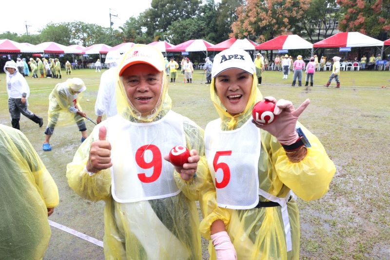 《圖說》樹林部落文健站長者槌球賽大展身手。〈原民局提供〉