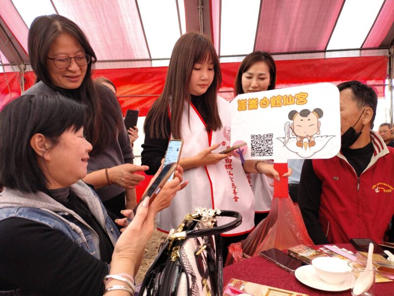 圖文：先天玉虛北極殿 恭迎崑崙白鶴仙童聖駕 舉行安座入火大典。