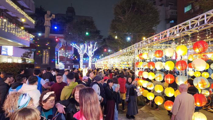 《圖說》永和新春燈會吸引近千名民眾熱情參與 。〈永和區公所提供〉
