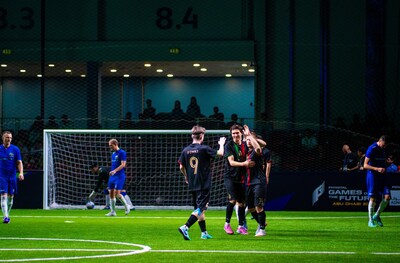 Phygital Football 運動員正進行傳統體育環節的比賽