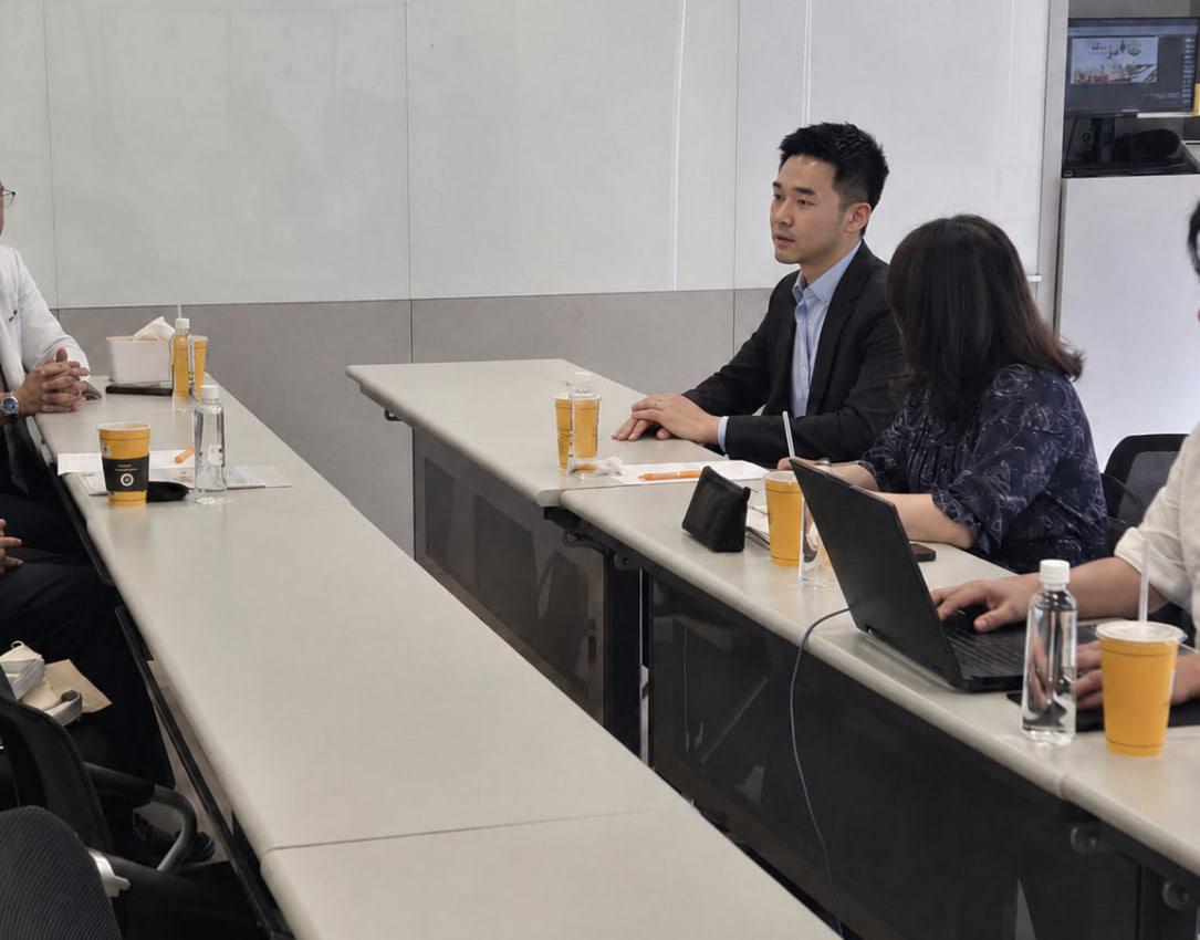 胡浚楷長期整合照護相關資訊與學習資源,希望讓第一線照護工作者除了交流,也能取得實際可運用的資源。(圖/ 胡浚楷提供)