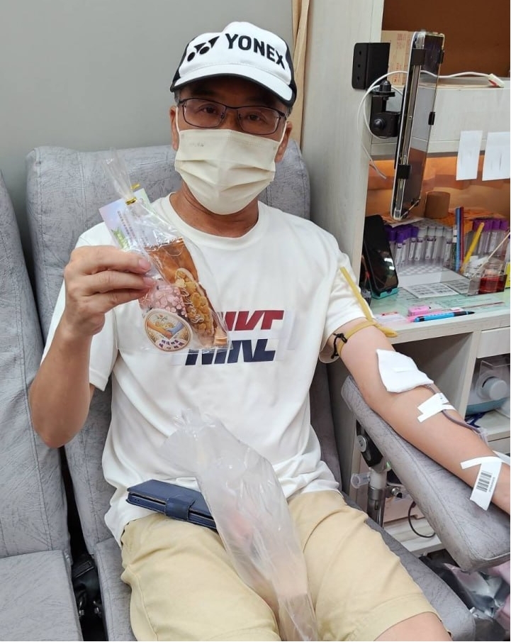胡浚楷與台灣愛心米關懷會共同投入捐血公益,希望透過實際行動號召更多民眾挽袖捐血。(圖/ 胡浚楷提供)